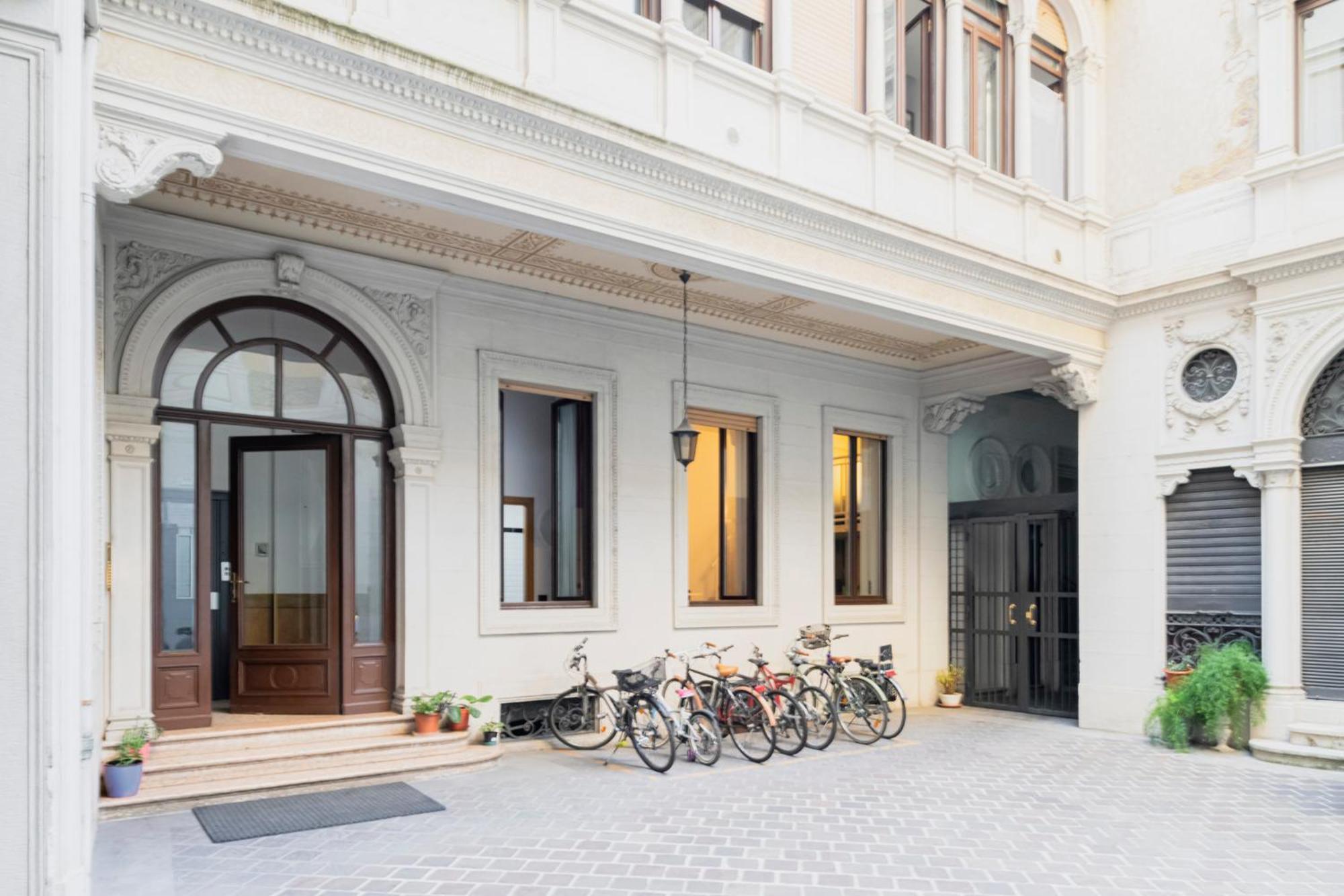 דירות מילאנו Easylife - Accogliente Monolocale In Via Torino, Posizione Perfetta Per Scoprire La Citta מראה חיצוני תמונה