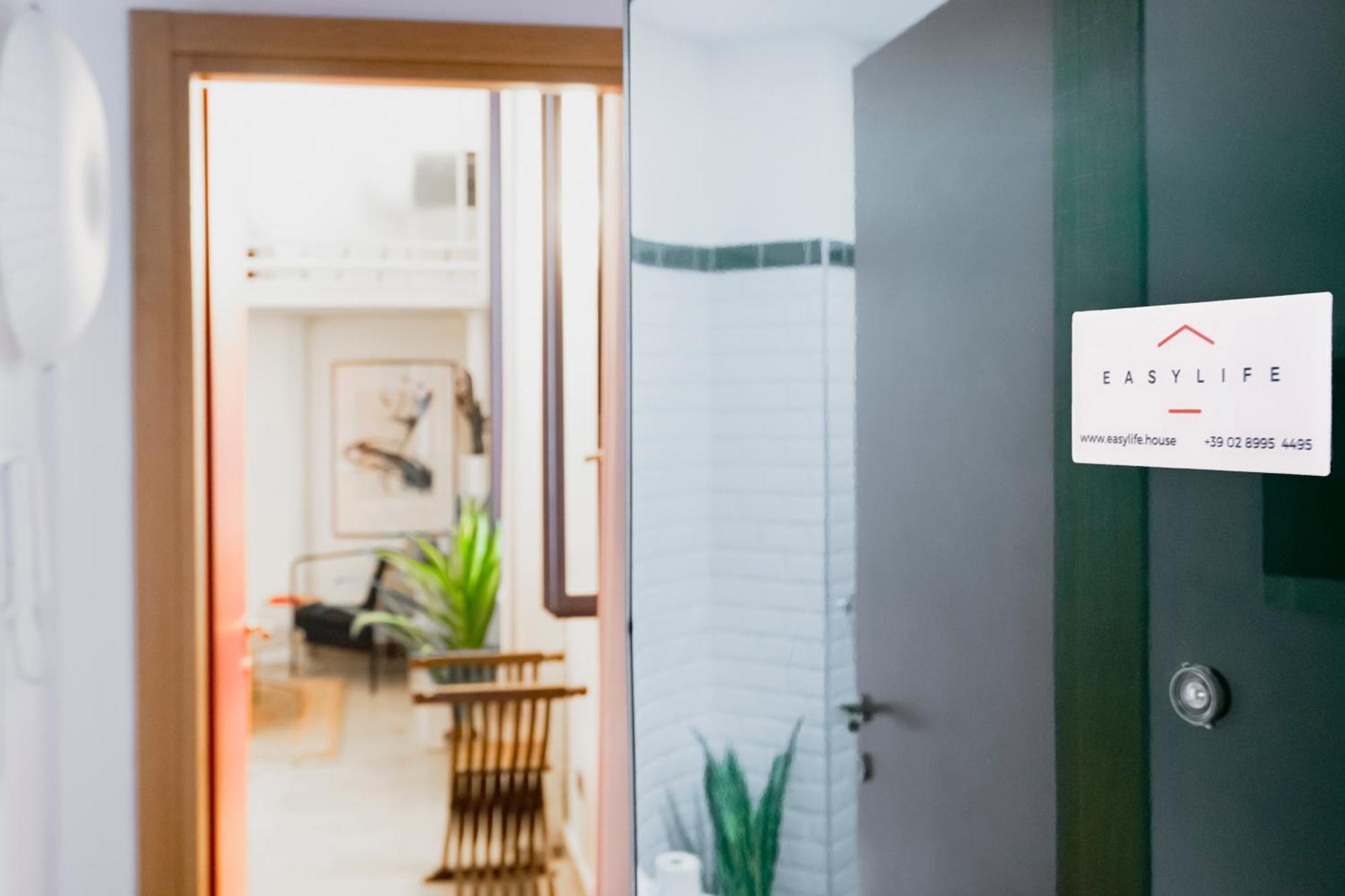 דירות מילאנו Easylife - Accogliente Monolocale In Via Torino, Posizione Perfetta Per Scoprire La Citta מראה חיצוני תמונה